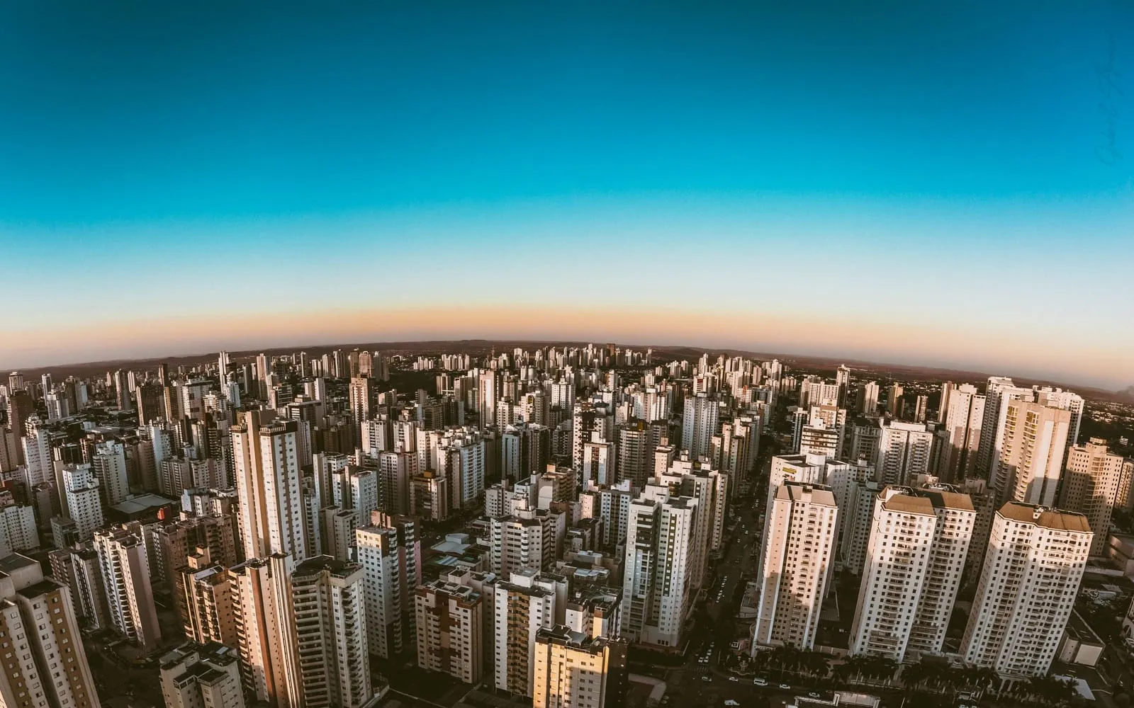 Vista aérea dos edifícios de Goiânia (GO)